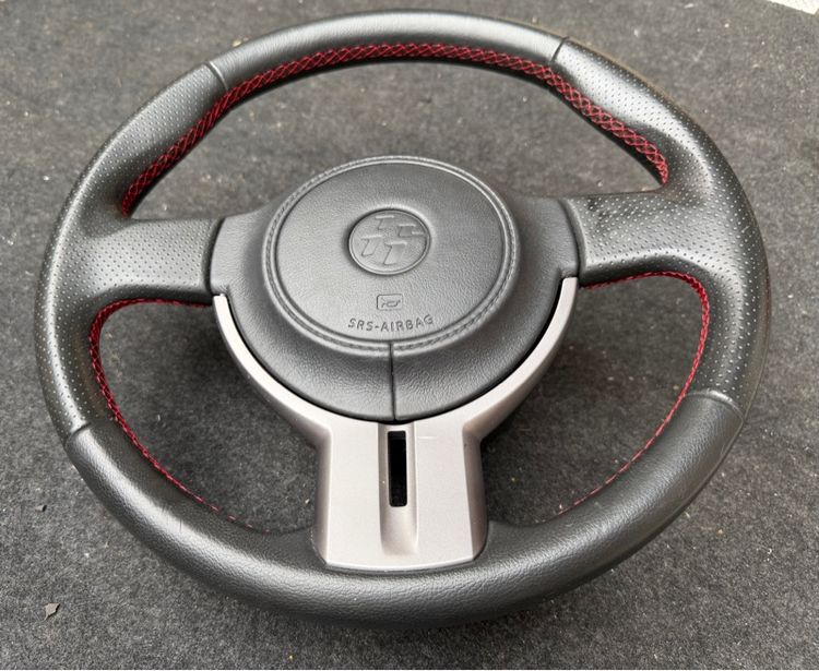 พวงมาลัยToyota FT86 รูปที่ 2