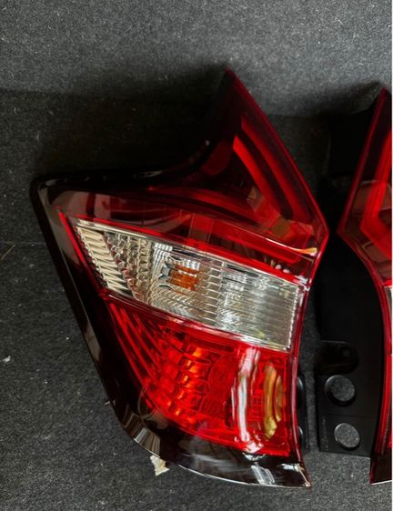 ไฟท้าย Nissan Note รูปที่ 2