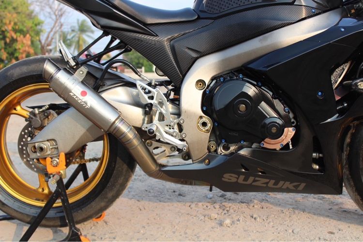 suzuki gsxr1000r L1-2 รูปที่ 15