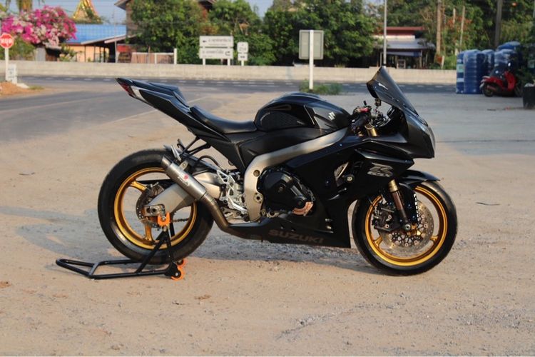 suzuki gsxr1000r L1-2 รูปที่ 2