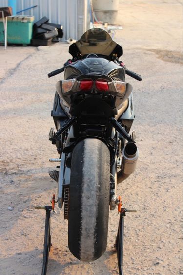 suzuki gsxr1000r L1-2 รูปที่ 17