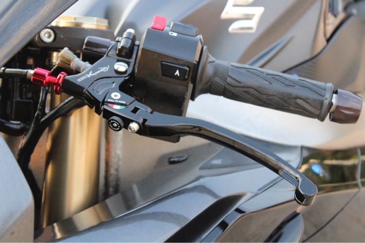 suzuki gsxr1000r L1-2 รูปที่ 7