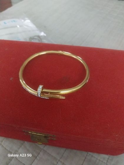 กำไลตะปู  ที่กำลังนิยม