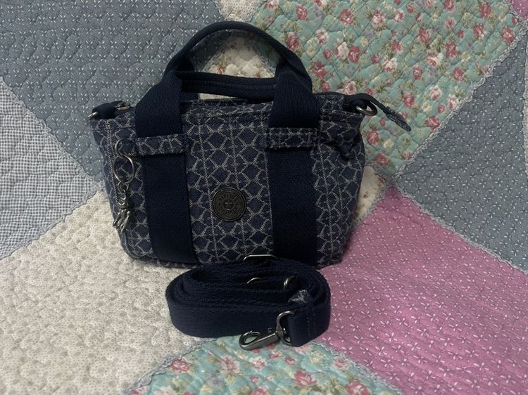 ไม่ระบุ น้ำเงิน ผ้า กระเป๋าสะพาย Kipling