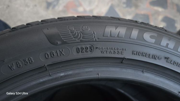 215​ 50​ 17​ Michelin Primacy​4​ ปี23
นุ่มเงียบสุดๆ ดอกหนาเต็มๆ​ ไม่ปะ​ พร้อมใช้อีกนาน​ ติดรถลงพื้น​ปลายปี​​ ชุด​4เส้น​ 5,400​ บาท  รูปที่ 9