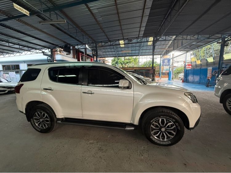 Isuzu MU-X 2016 1.9 Utility-car ดีเซล ไม่ติดแก๊ส เกียร์อัตโนมัติ ขาว รูปที่ 3