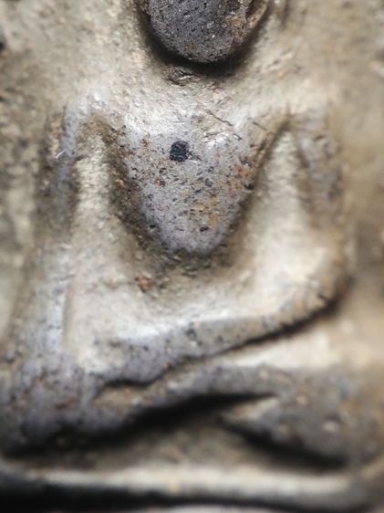 พระรอดลำพูนพิมพ์ต้อเนื้อเขียวแกร่งๆเลยครับ รูปที่ 16