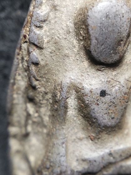 พระรอดลำพูนพิมพ์ต้อเนื้อเขียวแกร่งๆเลยครับ รูปที่ 10