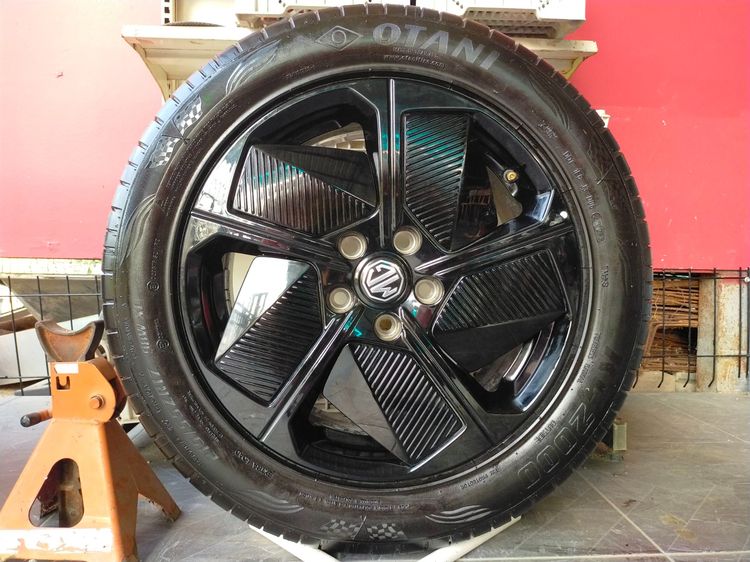 แม็กmg ขอบ17 สีเดิมป้ายแดง พร้อมยางโอตานิ 215 55 17 ปี23 ยางสวยทุกเส้นใส่ mg 4 mg ep mg zs ev  อื่นๆ 5 รู 112 รูปที่ 4