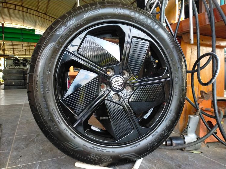 17" แม็กmg ขอบ17 สีเดิมป้ายแดง พร้อมยางโอตานิ 215 55 17 ปี23 ยางสวยทุกเส้นใส่ mg 4 mg ep mg zs ev  อื่นๆ 5 รู 112