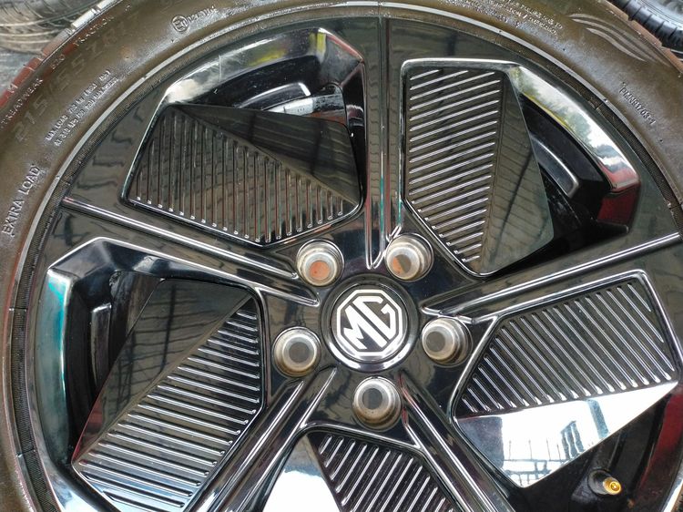 แม็กmg ขอบ17 สีเดิมป้ายแดง พร้อมยางโอตานิ 215 55 17 ปี23 ยางสวยทุกเส้นใส่ mg 4 mg ep mg zs ev  อื่นๆ 5 รู 112 รูปที่ 5