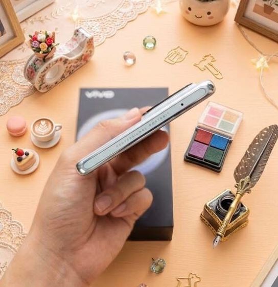 Vivo V30 ram12 rom256gb สีขาวมือ2 สภาพสวย รูปที่ 5