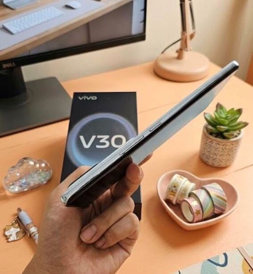 Vivo V30 ram12 rom256gb สีขาวมือ2 สภาพสวย รูปที่ 3