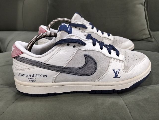 รองเท้าไนกี้มือสองวัสดูหนัง size 42 ยาว 26.5 ซม. ราคา 370 บาทรวมส่งเก็บเงินปลายทาง รูปที่ 3