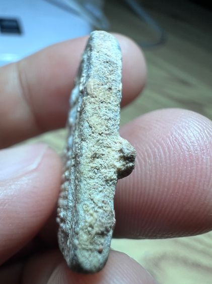 พระผงเก่ามีคราบกรุเก่าไม่ทราบที่ รูปที่ 3