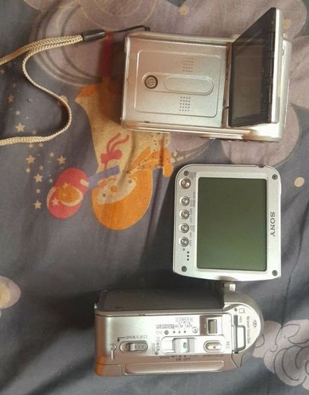 Sony กล้องวิดีโอ ขายเหมา2ตัว500 ไปหาสายชาร์จเองนะคะ