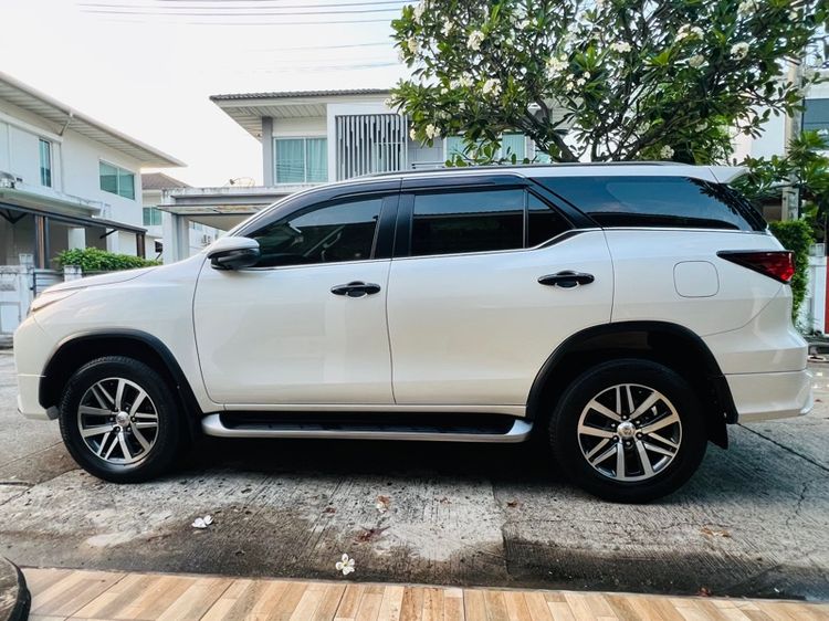Toyota Fortuner 2020 2.4 V Utility-car ดีเซล ไม่ติดแก๊ส เกียร์อัตโนมัติ ขาว รูปที่ 3
