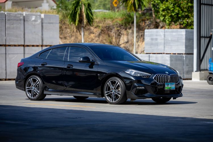 BMW Series 2 2022 220i Sedan เบนซิน ดำ รูปที่ 2