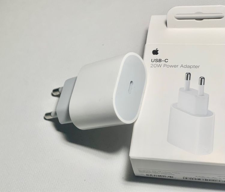 Apple 20W USB-C Power Adapter  รูปที่ 2