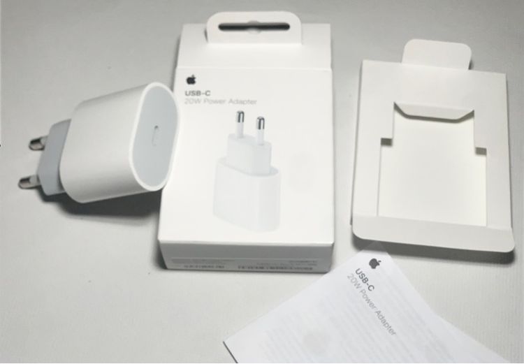 Apple 20W USB-C Power Adapter 