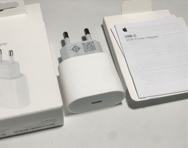 Apple 20W USB-C Power Adapter  รูปที่ 4
