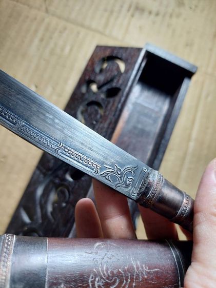 เครื่องรางมีดหมอหลวงพ่อเดิมวัดหนองโพใบ 5 นิ้วยาวรวม 10 นิ้วพร้อมกล่อง รูปที่ 7