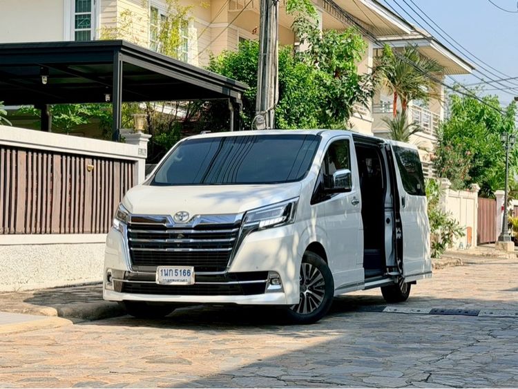 Toyota Majesty 2020 2.8 Grand Van ดีเซล ไม่ติดแก๊ส เกียร์อัตโนมัติ ขาว