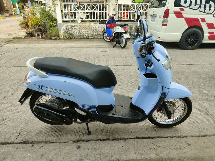 🛵ยังไงก็ขาย SCOOPY-i ปี 61 เครื่องดี สีสวย สตาร์ทมือ เล่มชุดโอนครบ+เปลี่ยนถ่ายน้ำมันเครื่องฟรี ส่งฟรี30 ก.ม รูปที่ 3