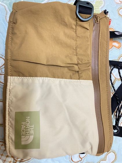 กระเป๋า The North face แท้ รูปที่ 2