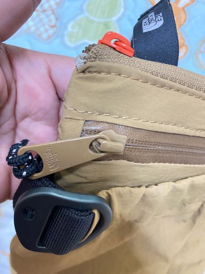 กระเป๋า The North face แท้ รูปที่ 4