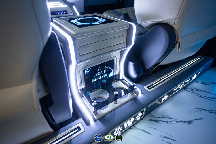 Toyota Commuter 2021 2.8 Van ดีเซล ไม่ติดแก๊ส เกียร์อัตโนมัติ เทา รูปที่ 2