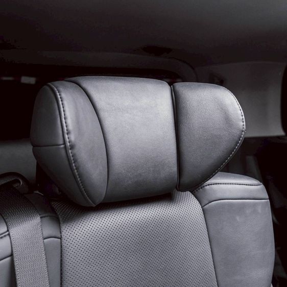 Toyota Alphard 2022 2.5 Hybrid SR C-Package E-Four 4WD Sedan เบนซิน ขาว รูปที่ 3