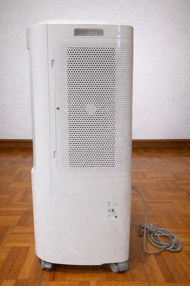 พัดลมไอเย็น Hatari AC PRO 12 ลิตร Air Cooler มือสอง สภาพดีมาก ใช้ประมาณ 7 เดือน แถมเจลทำความเย็น 2 ก้อน  รูปที่ 4