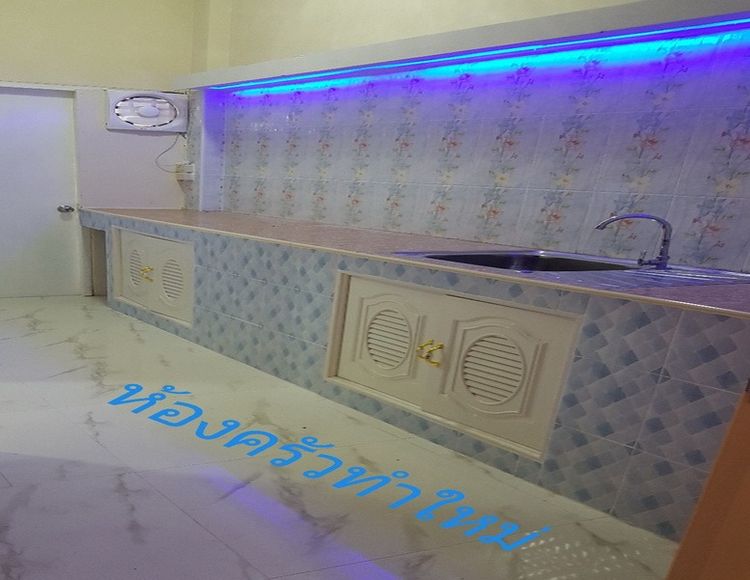 ตกแต่งครบ ขายหมู่บ้านหงส์ประยูร5ห้องนอน3ชั้นใกล้ถนนรัตนาธิเบศสถานีแยกบางพลู23 วา รูปที่ 4