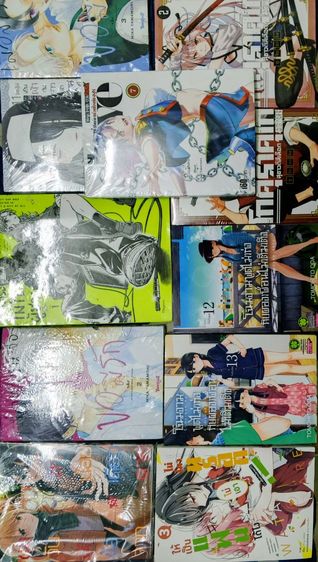 หนังสือการ์ตูนมือสองขายรวม (บางเล่มยังไม่เเกะ)