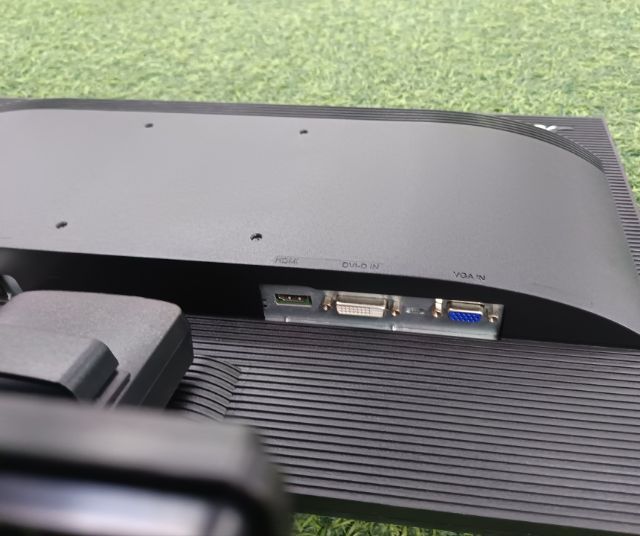 ขายจอคอม มือสอง Acer รุ่น V226HQL 
จอคอมพิวเตอร์ หน้าจอขนาด 21.5 นิ้ว 
 พร้อมพอร์ตเชื่อมต่อ VGA, DVI และ HDMI 
 รูปที่ 8