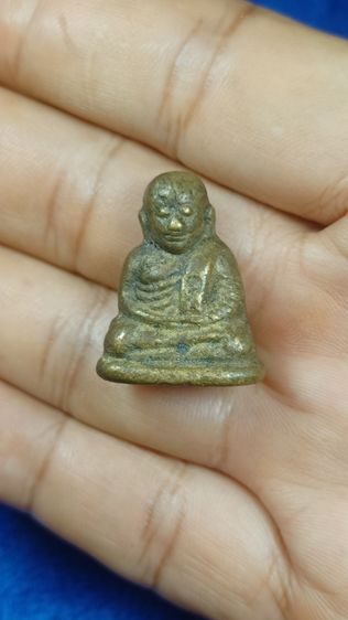 พระรูปหล่อ หลวงพ่อเงิน รุ่นฟ้าคำรณ พ.ศ.2534 พิมพ์ใหญ่