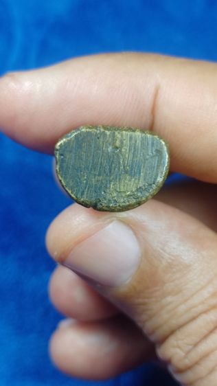 พระรูปหล่อ หลวงพ่อเงินปืนแตก พ.ศ.2528 พิมพ์เศียรกลมเล็ก รูปที่ 5