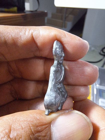 รูปเหมือนหลวงพ่อจง รุ่นกันภัย เนื้อตะกั่ว วัดหน้าต่างนอก ปี2503 รูปที่ 3