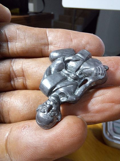 รูปเหมือนหลวงพ่อจง รุ่นกันภัย เนื้อตะกั่ว วัดหน้าต่างนอก ปี2503 รูปที่ 5