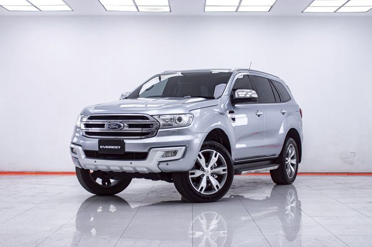 รถ Ford Everest 3.2 Titanium Plus 4WD สี เทา