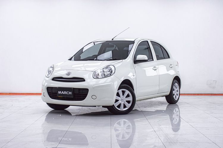 รถ Nissan March 1.2 E สี ขาว