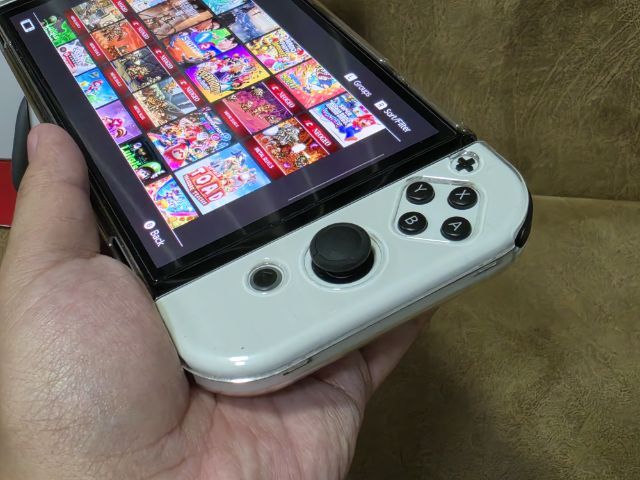 Nintendo Switch OLED 256gb แปลง 2 ระบบ อุปกรณ์ครบยกกล่อง รูปที่ 2