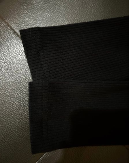 เสื้อครอปแขนยาวมือสอง รูปที่ 4