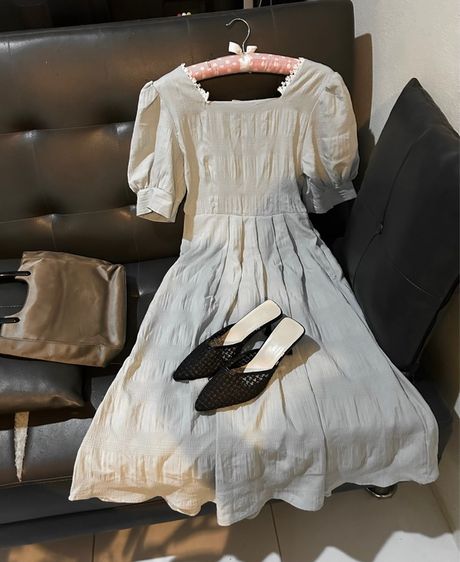 ชุดเดรสแฟชั่นมือสอง รูปที่ 2