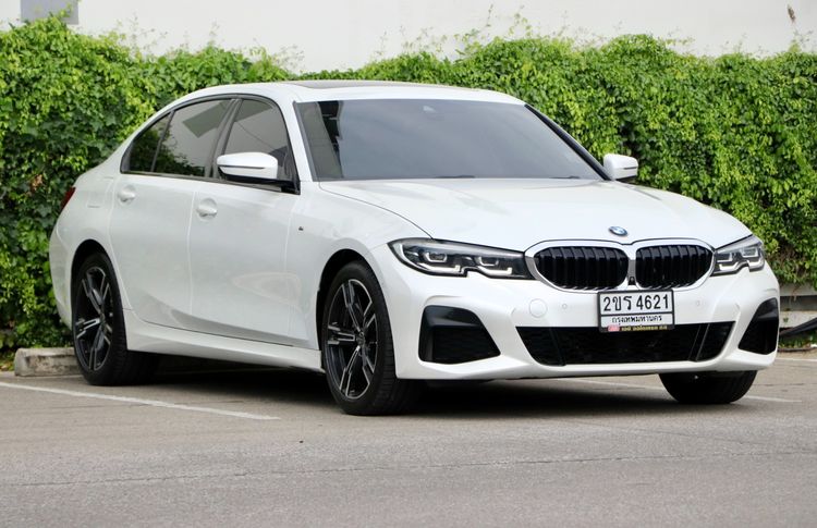 BMW Series 3 2022 330Li Sedan เบนซิน ไม่ติดแก๊ส เกียร์อัตโนมัติ ขาว รูปที่ 3