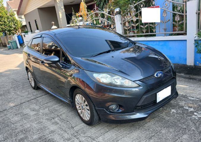 รถ Ford Fiesta 1.5 Sport สี เทา
