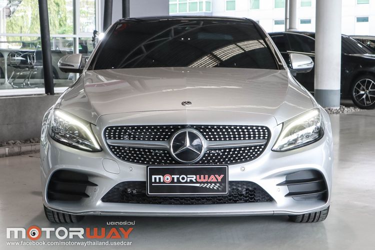 Mercedes-Benz C-Class 2023 C300 Sedan ปลั๊กอินไฮบริด (PHEV) เกียร์อัตโนมัติ บรอนซ์เงิน รูปที่ 3