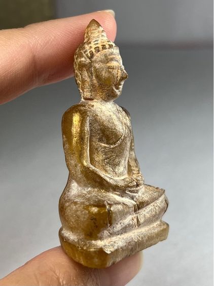 พระแก้วกรุฮอด เนื้อหินจุยเจีย หน้าตัก 1.3 นิ้ว สูง 2.3 นิ้ว รูปที่ 4