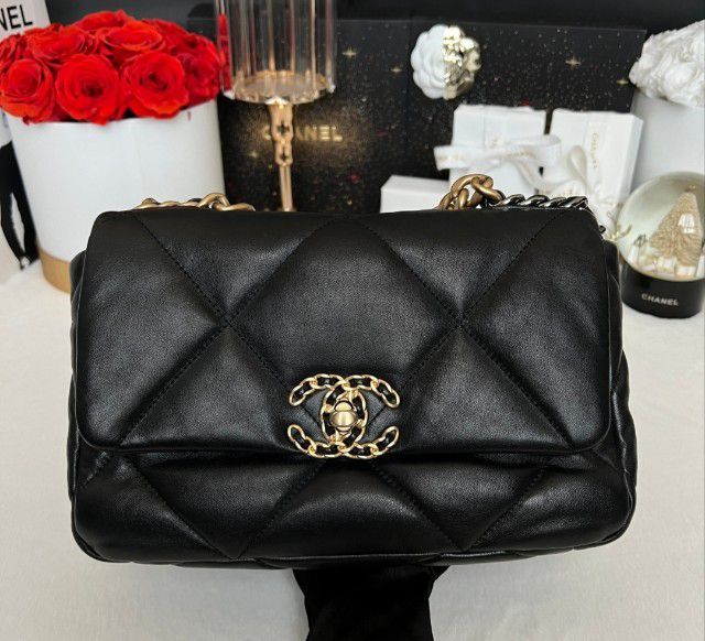 กระเป๋า chanel 19 สภาพสวย  รูปที่ 2